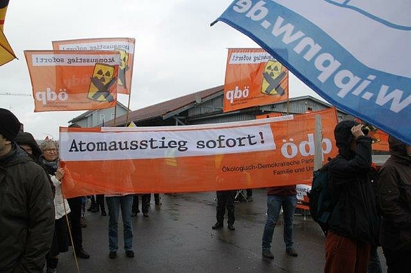 Banner "Atomausstieg sofort!" der ÖDP Baden-Württemberg