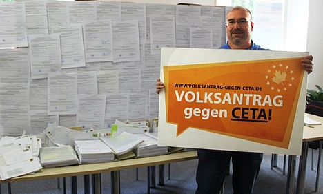 Unterschriften Volksantrag gegen CETA